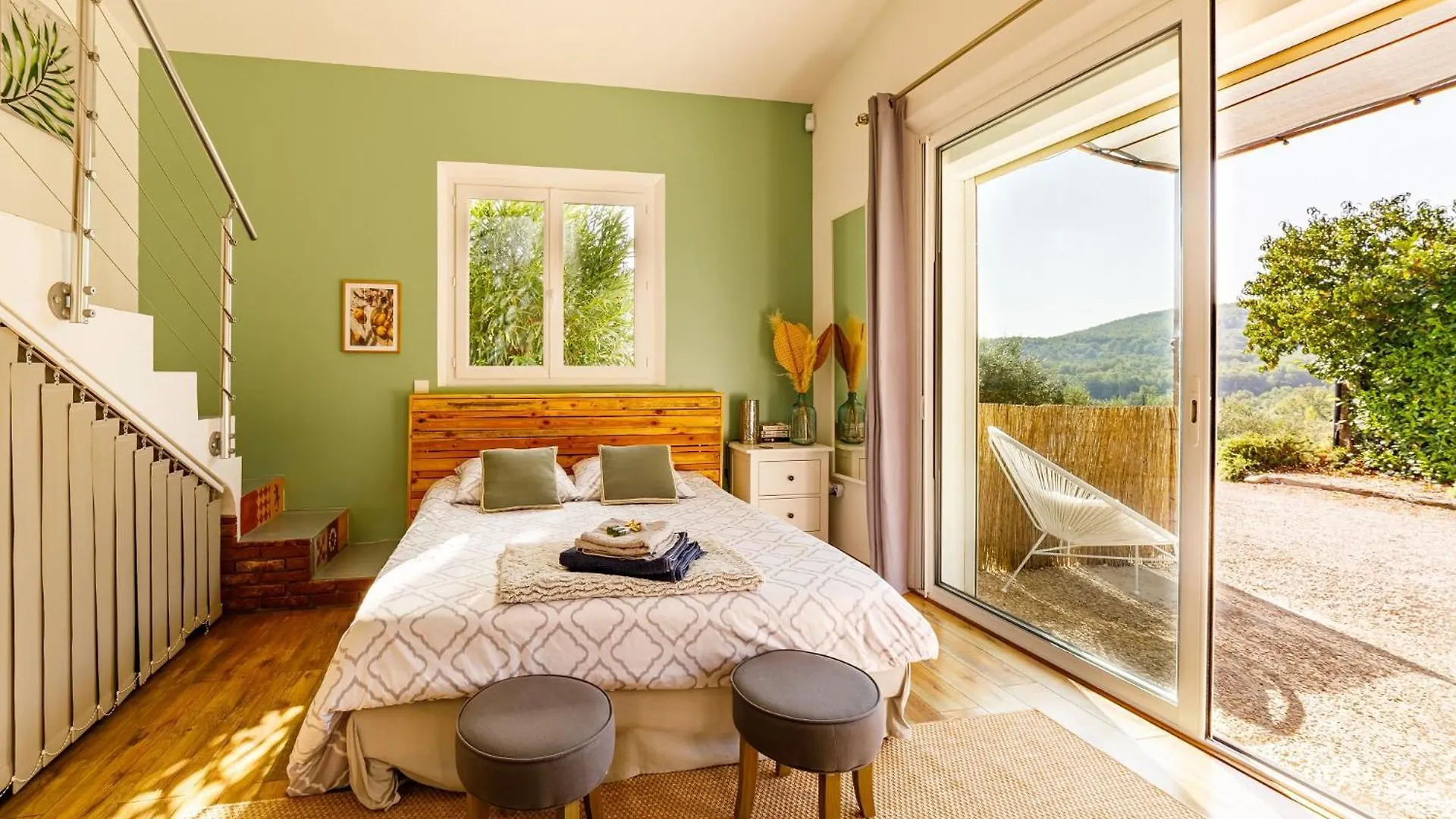 Couette-café Bed and Breakfast O Patio Du Mas à Callas