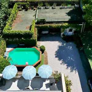 ** Couette-café Clos Feuillat France